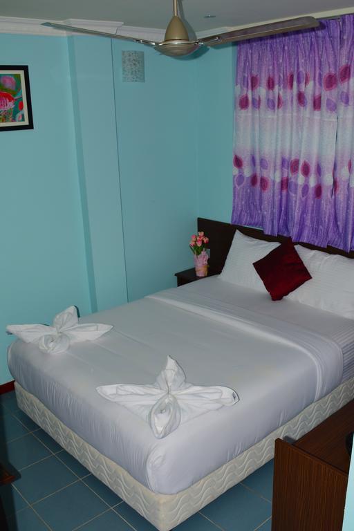 Coral Queen Inn هولهومالي الغرفة الصورة
